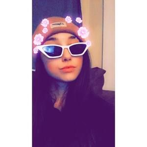 Meet your Posher, Danielle